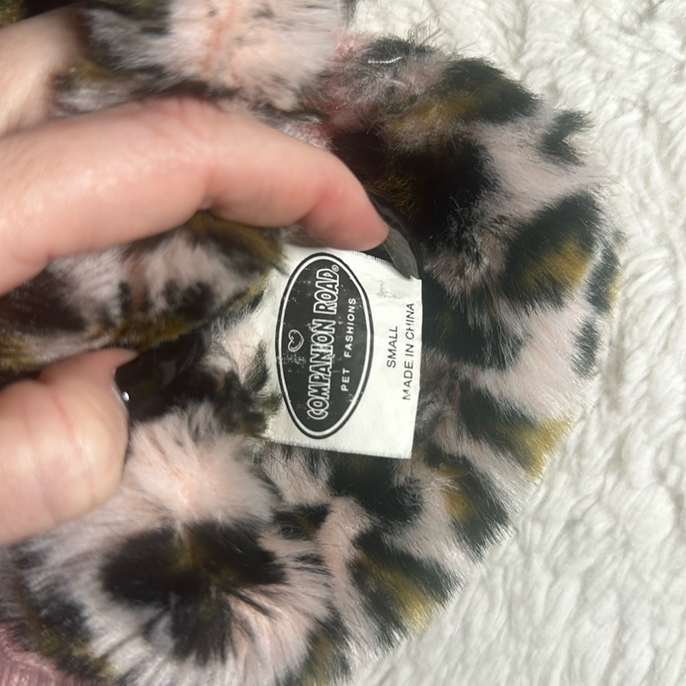 Sweater for 🐶❤️ - Picture 2 of 3